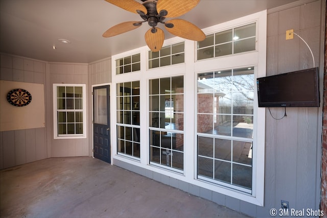 view of patio with a ceiling fan