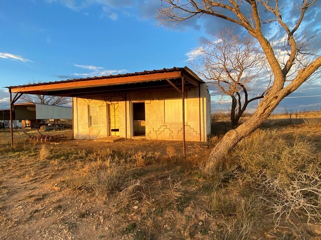 view of outbuilding