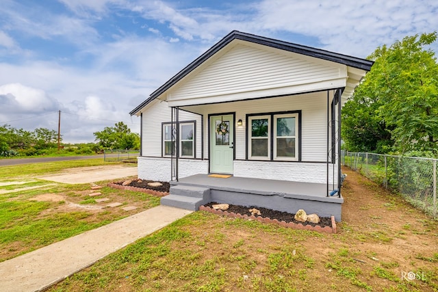 935 E 40th St, San Angelo, TX 76903 - view of front of house with a porch