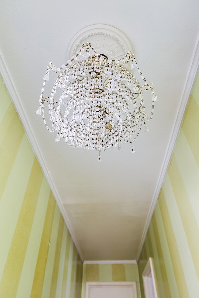 room details featuring ornamental molding