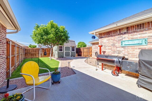 4137 Sedona Trl, San Angelo, TX 76904 - fenced backyard featuring a patio