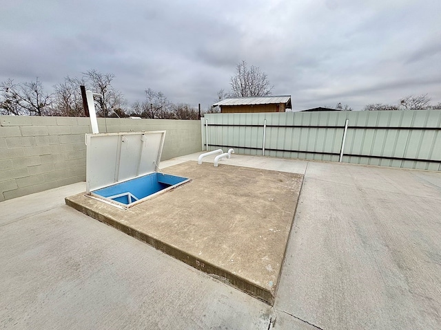 2110 Shelton St, San Angelo, TX 76903 - view of patio / terrace
