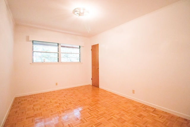 27 Yucca St, San Angelo, TX 76901 - unfurnished room with crown molding and baseboards