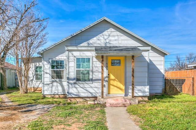 106 W 27th St, San Angelo, TX 76903 - view of bungalow