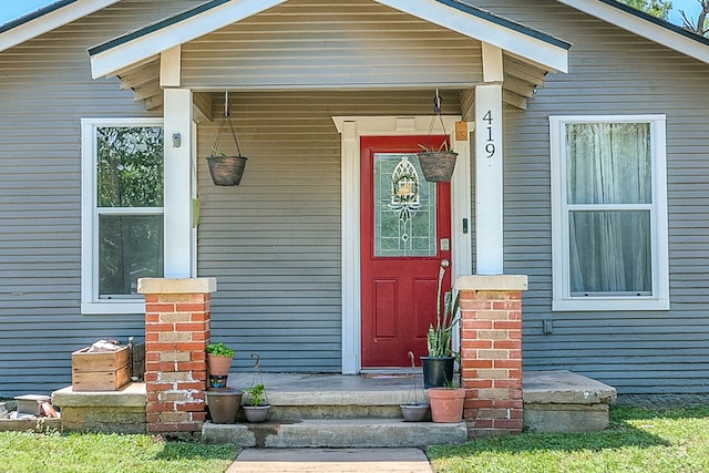 419 N Emerson St, San Angelo, TX 76903 - entrance to property with covered porch