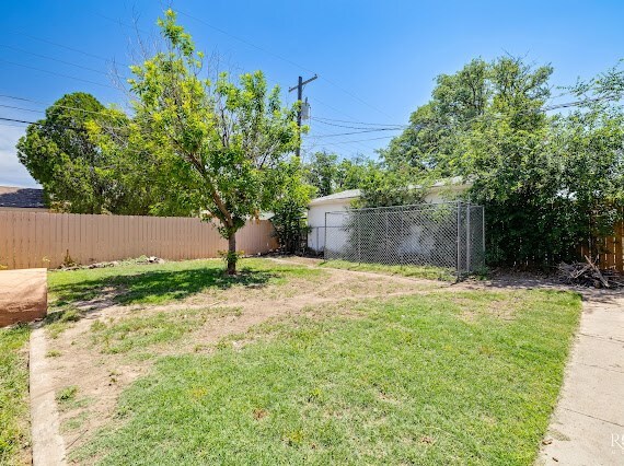 2229 Waco St, San Angelo, TX 76901 - photo 26