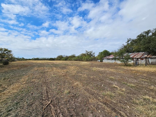 view of yard featuring a rural view