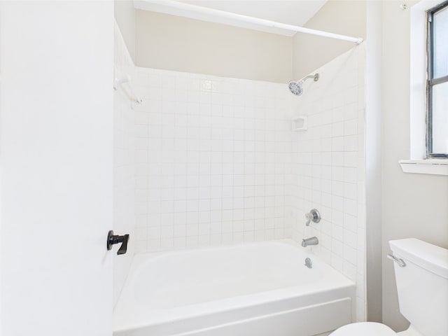 1203 Gordon Blvd, San Angelo, TX 76905 - full bath featuring toilet and washtub / shower combination