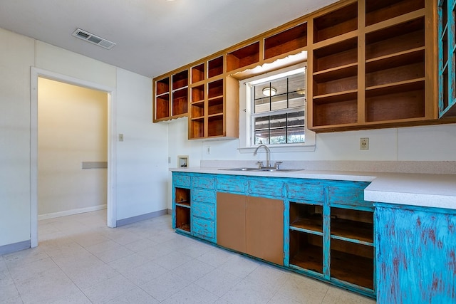 kitchen featuring sink