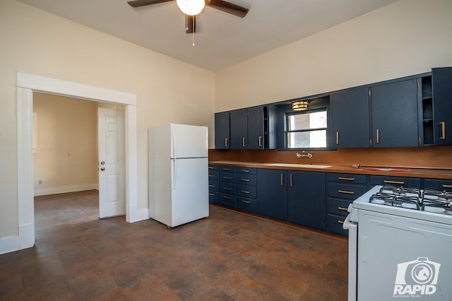 kitchen featuring sink, white appliances, blue cabinetry, and ceiling fan