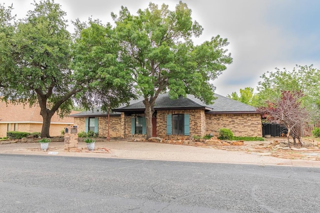 3329 Clearview Dr, San Angelo, TX 76904 - view of front of house featuring a shingled roof