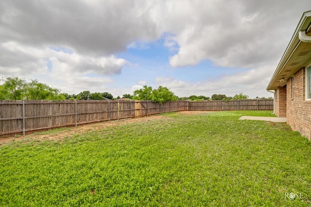 4506 Oak Grove Blvd, San Angelo, TX 76904 - view of yard with a fenced backyard