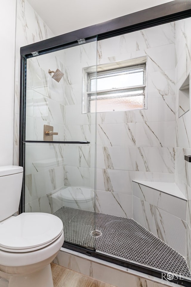 3853 Sandstone Rd, San Angelo, TX 76904 - bathroom featuring a stall shower