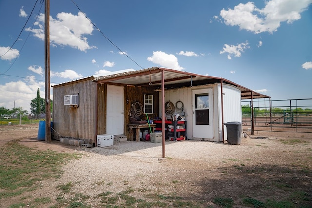 7229 Sun Ln, San Angelo, TX 76901 - view of outbuilding with an exterior structure