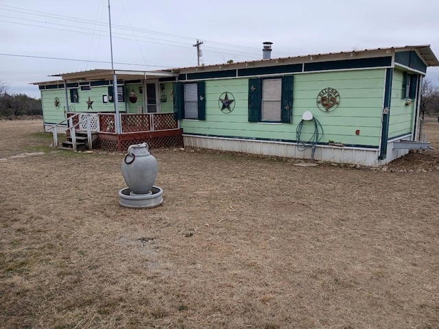 manufactured / mobile home with a porch
