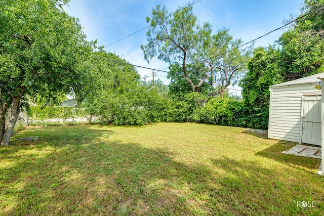 312 N Washington St, San Angelo, TX 76901 - view of green lawn