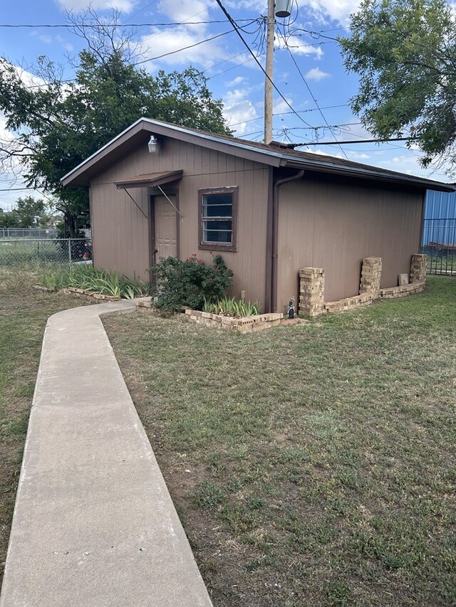 701 E 40th St, San Angelo, TX 76903 - photo 26