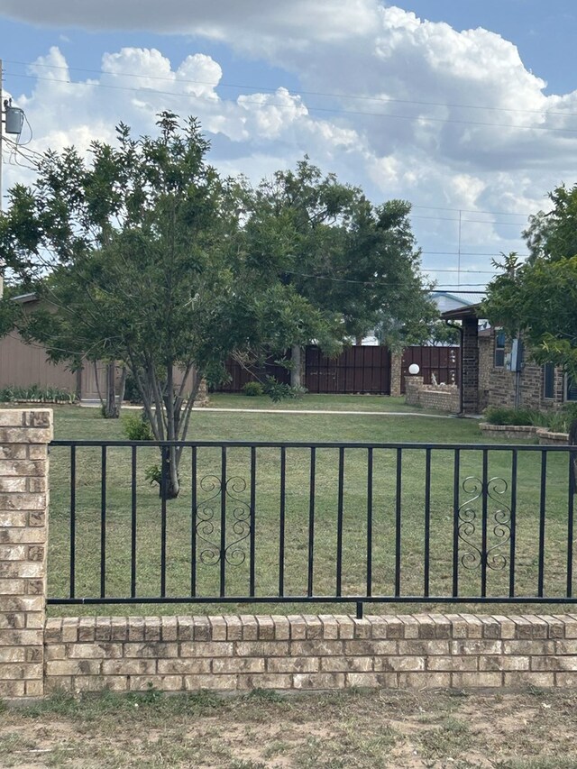 701 E 40th St, San Angelo, TX 76903 - photo 7