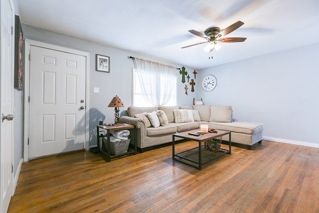 1632 Mission Ave, San Angelo, TX 76905 - living area with a ceiling fan, wood finished floors, and baseboards