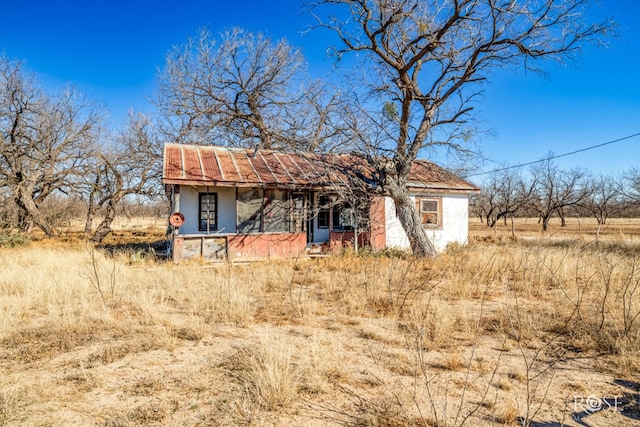 view of front of property