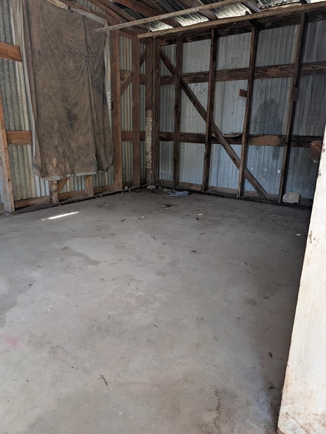 718 N Adams Ave, San Angelo, TX 76901 - view of garage
