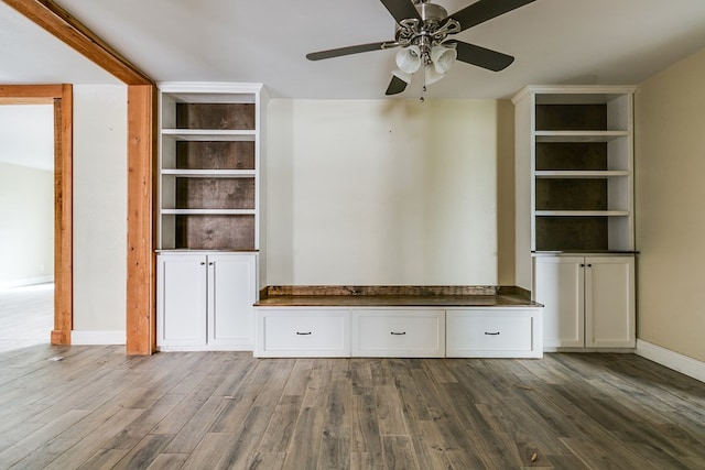 mudroom featuring dark wood-style floors, ceiling fan, and baseboards