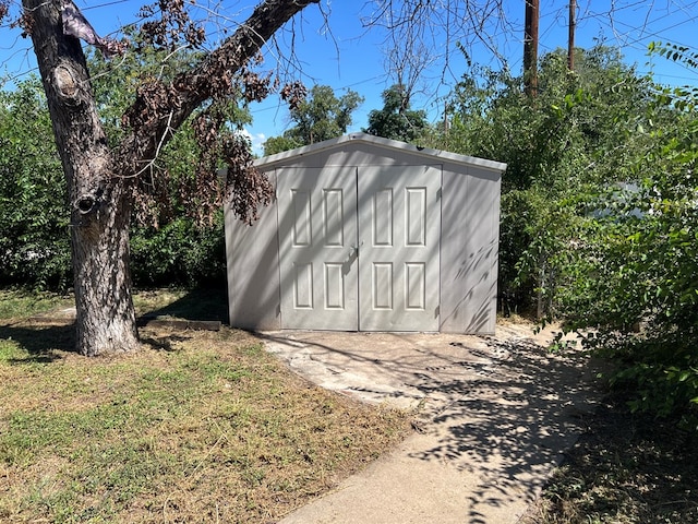 view of outdoor structure