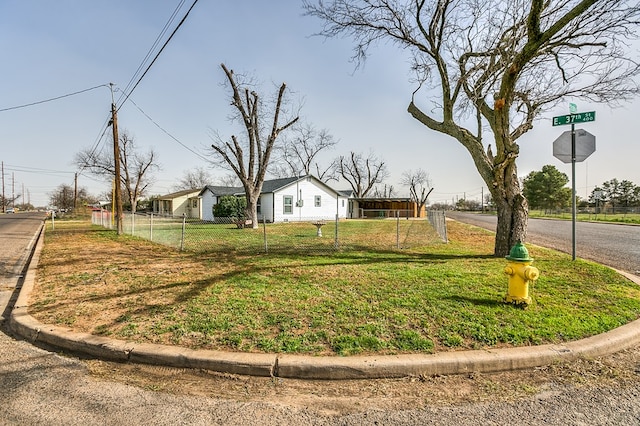 view of yard featuring fence