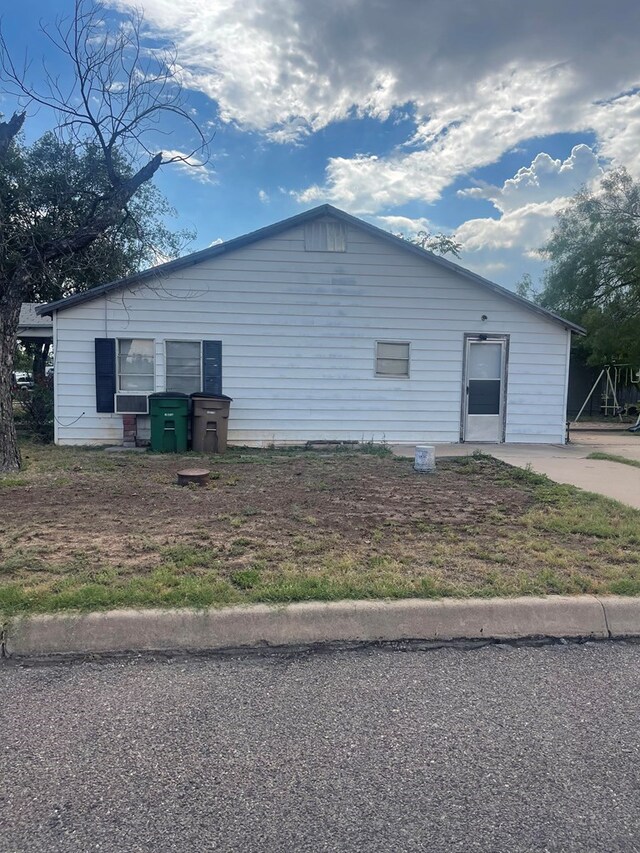 view of side of property