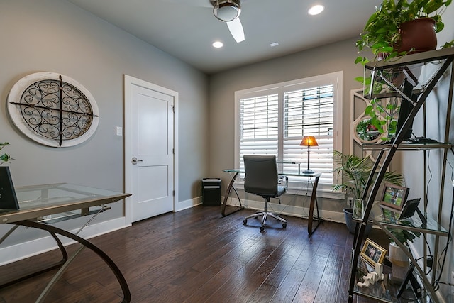 office space with dark wood-style floors, recessed lighting, ceiling fan, and baseboards