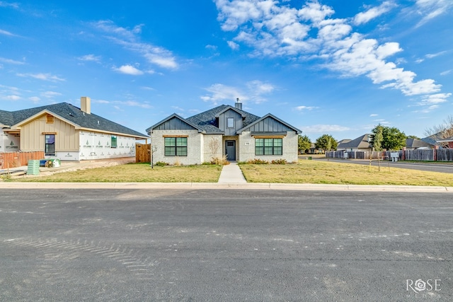 view of modern farmhouse style home