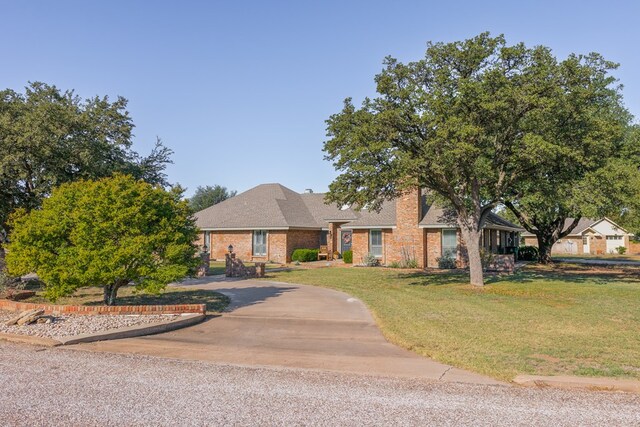 view of front of home with a front yard