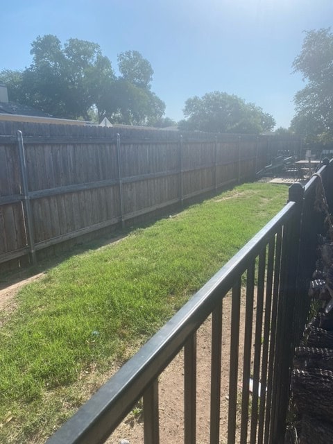3603 Nevada Dr, San Angelo, TX 76904 - view of yard
