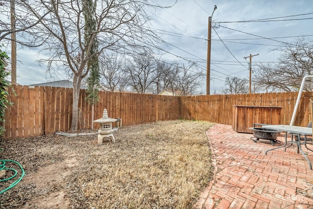 view of yard with a patio