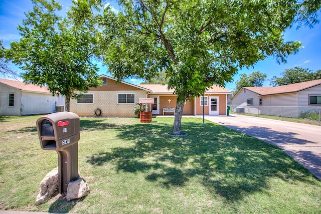 165 Woodruff St, San Angelo, TX 76905 - photo 2
