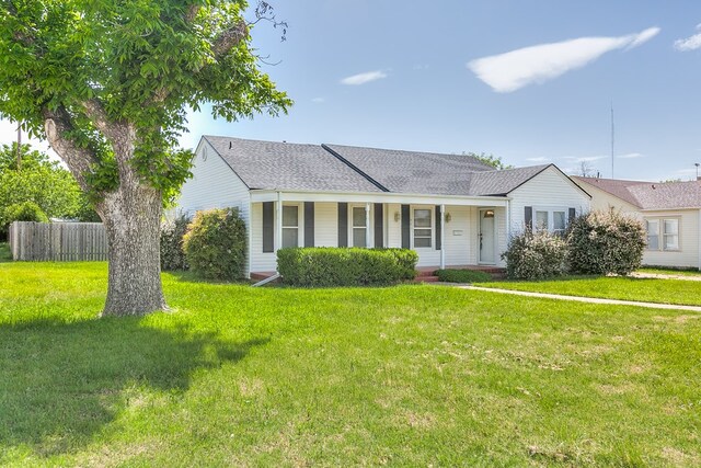 601 N 3rd St, Ballinger, TX 76821 - photo 4