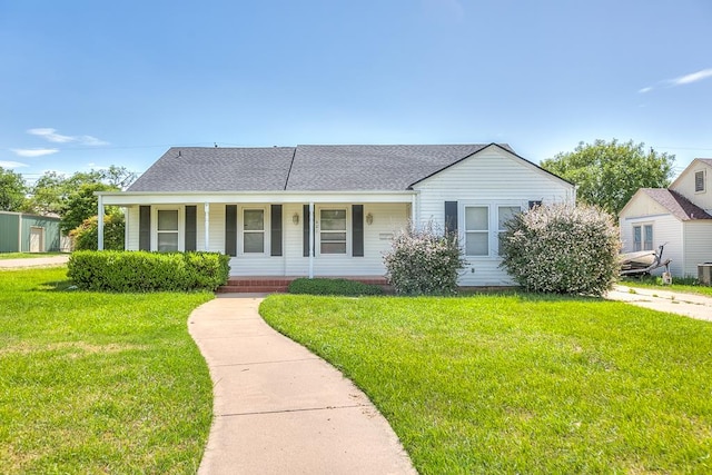 601 N 3rd St, Ballinger, TX 76821 - photo 1