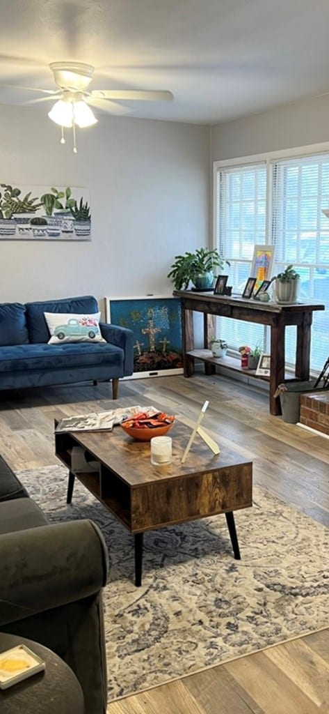 2525 Tcu Ave, San Angelo, TX 76904 - living room with hardwood / wood-style floors and ceiling fan
