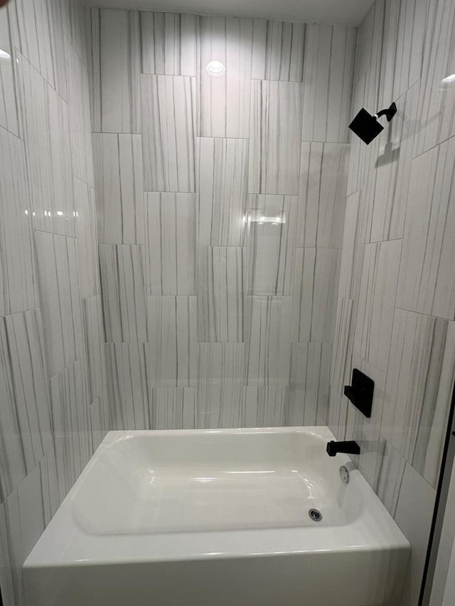 3615 Clearview Dr, San Angelo, TX 76904 - bathroom featuring shower / bath combination