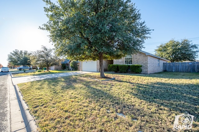 view of front of house with a front yard