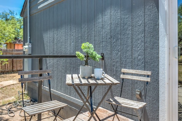 6622 Knickerbocker Rd, San Angelo, TX 76904 - view of balcony