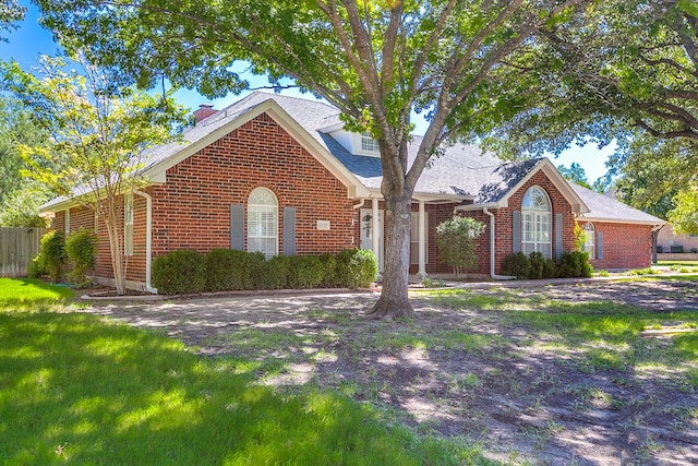 view of front of house with a front yard