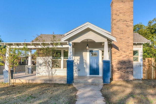 view of front of property