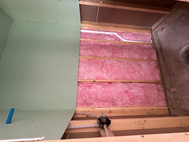 room details with electric panel