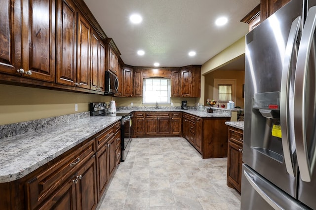 1001 Henderson Dr, Ozona, TX 76943 - photo 2