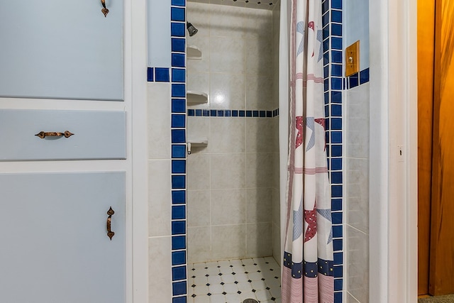 2650 Rice Ave, San Angelo, TX 76904 - bathroom with a shower stall