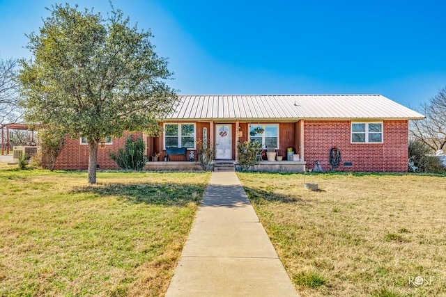 single story home with a porch and a front lawn