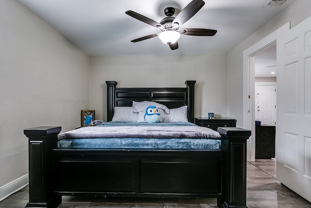 bedroom featuring ceiling fan