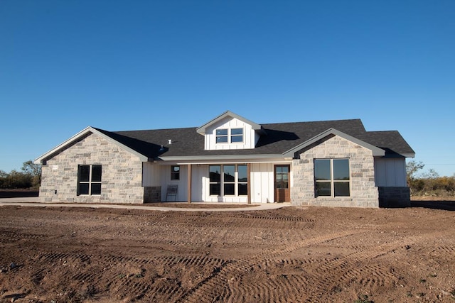 9614 Bighorn Trl, San Angelo, TX 76901 - modern inspired farmhouse with stone siding and board and batten siding