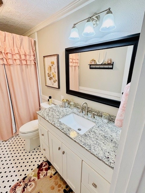 full bath with vanity, a shower with curtain, and toilet